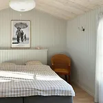 Bright And Charming Summer House Near Hébergement de vacances Løkken