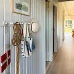 Bright And Charming Summer House Near