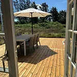 Bright And Charming Summer House Near *
