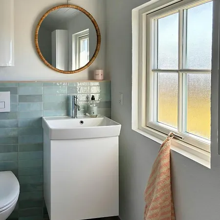 Дом отдыха Bright And Charming Summer House Near