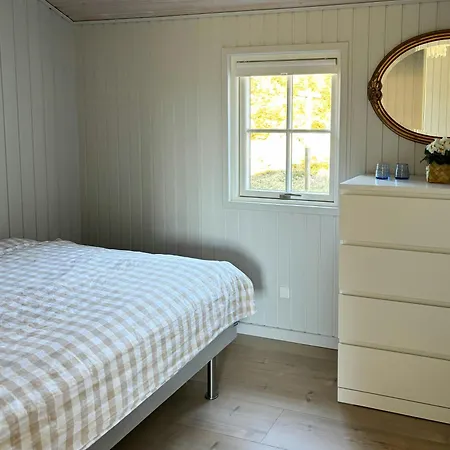 Bright And Charming Summer House Near *